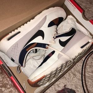 Nike Air Max Thea Women Size 9.5❗️❗️